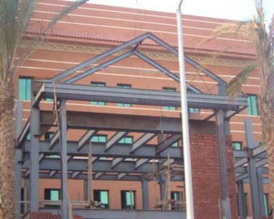 كلية الهندسة والإتصالات – الجامعة الحديثة